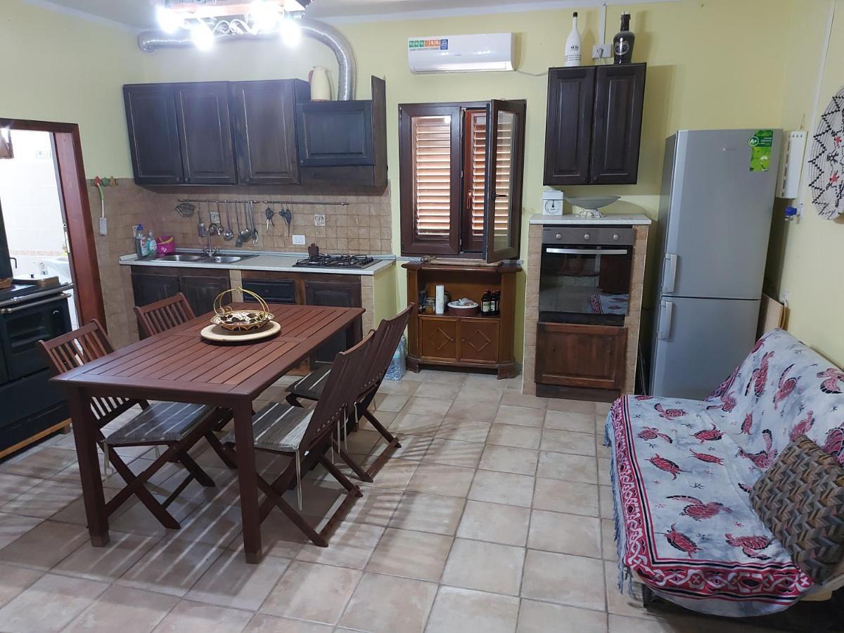 Ferienwohnung Sa Domu 'E Pisittu Iglesias Exterior foto